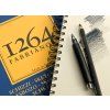 Fabriano 1264 Sketch, papír s lehce slonovinovou barvou a jemným zrnem, 90 g